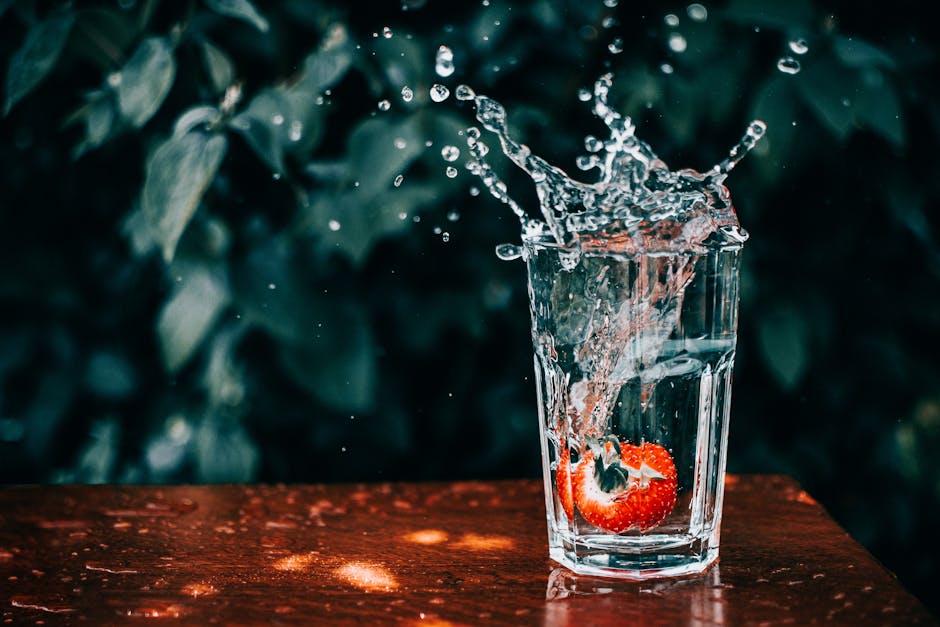 Glas water met citroen — hydratatie is bij GLP-1 medicatie extra belangrijk